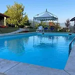 Family In Cagli With Pool Feriehus