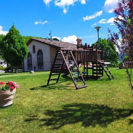 Family In Cagli With Pool *