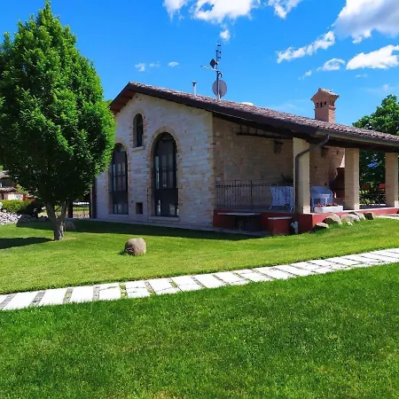 Σπίτι διακοπών Family In Cagli With Pool
