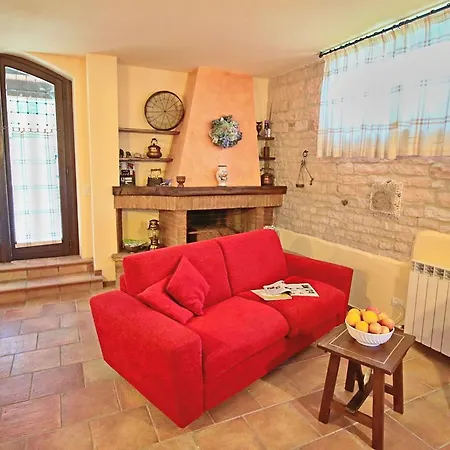 Family In Cagli With Pool Acqualagna