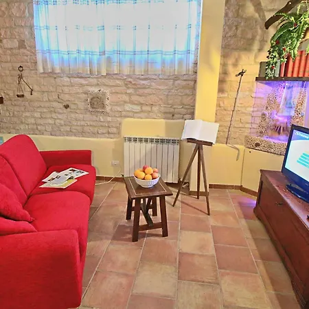 Сasa de vacaciones Family In Cagli With Pool *