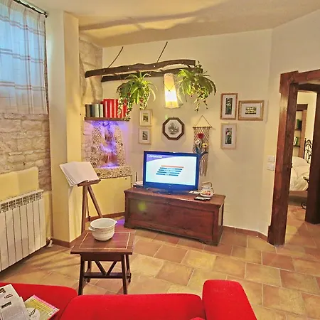 Family In Cagli With Pool *