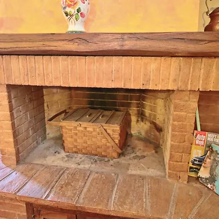 Family In Cagli With Pool *